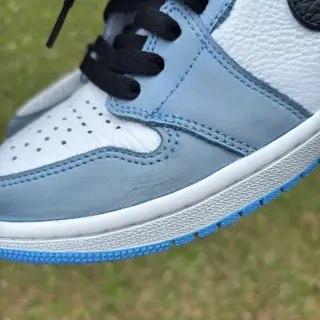 Jordan 1 University Blue size 9 $110