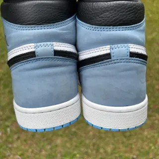 Jordan 1 University Blue size 9 $110