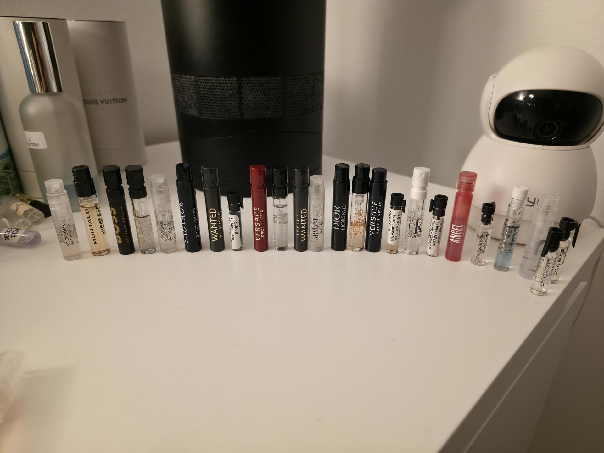 Random Retail Sample Bundle (bottle)
