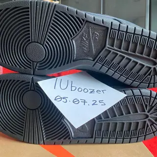 DS Nike SB Dunk Orange Label Triple Black Sz. 9.5