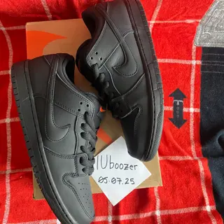 DS Nike SB Dunk Orange Label Triple Black Sz. 9.5