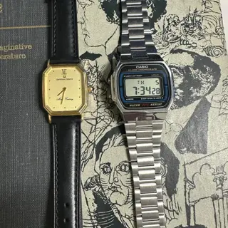 Universal Geneve Mark Century quartz tank. 225 shipped