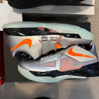 Nike, Travis Scott, Notre, Vans, Kith, ASICS collection Size 9-10