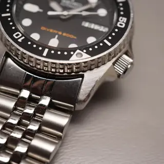 Seiko SKX013 7S26 Black Dial Divers 200M Automatic Watch Original Condition - $275