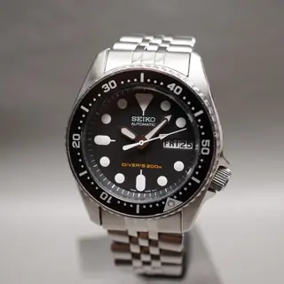 Seiko SKX013 7S26 Black Dial Divers 200M Automatic Watch Original Condition - $275