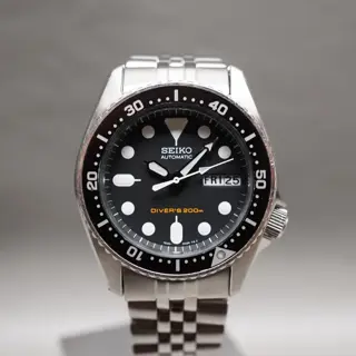 Seiko SKX013 7S26 Black Dial Divers 200M Automatic Watch Original Condition - $275