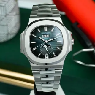 Patek Philippe Nautilus 5726/1A-014 Blue Annual Calendar Steel 40.5mm Complete