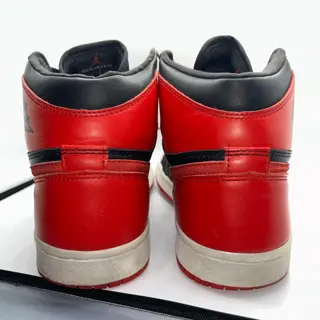 2001 Bred 1’s No. 03232 of 05134. Size 8 OG All minus keychain. $650 shipped, best offer takes em…