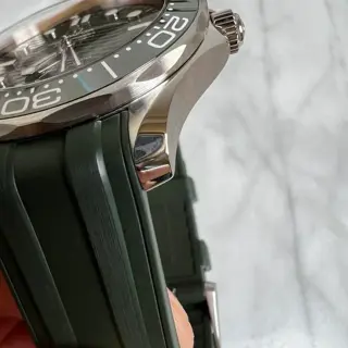 Omega Seamaster 300m “Seaweed” Green (Like-New)