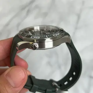 Omega Seamaster 300m “Seaweed” Green (Like-New)
