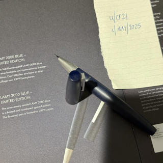 Lamy 2000 Bauhaus Blue [B]