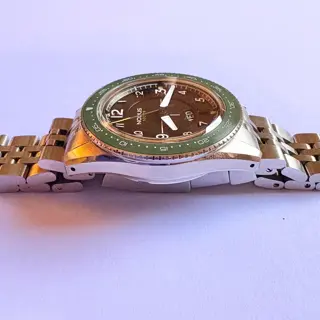 Nodus x WatchCrunch Flyboy Sector II, bracelet and Zero Pass strap, box and papers