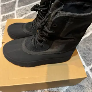Yeezy 950 Pirate Black new Size 10 US $235 shipped