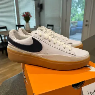 Nike Phantom Low sz 11 $75