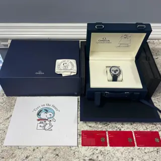 2023 Omega Speedmaster “SNOOPY” 50th Anniversary 310.32.42.50.02.001 BOXES/PAPER