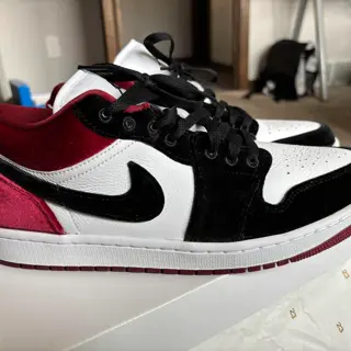 Price drop! 10M Asics gt 2160 Above The Clouds - $70, 12W/10.5M Jordan 1 low Velvet Black Toe - $70