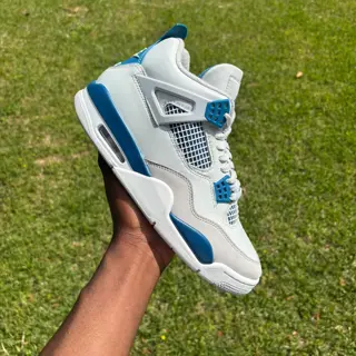 Jordan 4 Military Blue 2024 size 9 $110