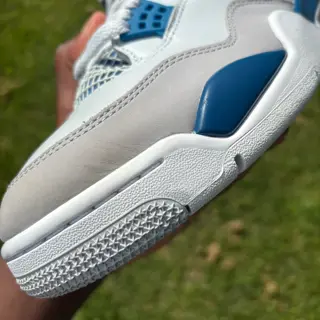 Jordan 4 Military Blue 2024 size 9 $110