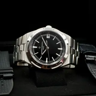 Vacheron Constantin Overseas Black Dial 4500V Full Set Under Warranty until 2029!