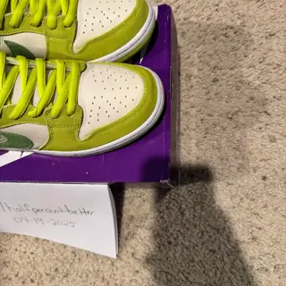 DS Nike SB Dunk low Fruity Pack Atomic Green Apple size 11: $210 shipped/invoiced