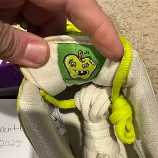 DS Nike SB Dunk low Fruity Pack Atomic Green Apple size 11: $210 shipped/invoiced