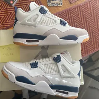 Jordan 4 SB Navy size 9 DS unworn - $390 + ship to you
