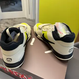 Size 8 Jordan Jumpman Jack TR
Travis Scott Bright Cactus $315 Shipping Included. Ships today UPS