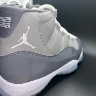9/10 Cool grey 11 OG all sz 8.5 $200