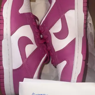Dunk Low Active Fuchsia Size 4.5, 5, 6.5 $60