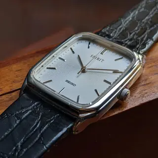 Seiko Spirit Tank in Bark Textured Dial NOS condition with Original Strap/Buckle and Tag 🔖 from December 1989 🗓️ for sale 💵 $150 (Shipped) 🚢
