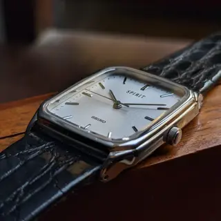 Seiko Spirit Tank in Bark Textured Dial NOS condition with Original Strap/Buckle and Tag 🔖 from December 1989 🗓️ for sale 💵 $150 (Shipped) 🚢
