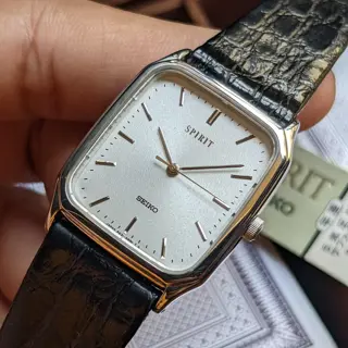 Seiko Spirit Tank in Bark Textured Dial NOS condition with Original Strap/Buckle and Tag 🔖 from December 1989 🗓️ for sale 💵 $150 (Shipped) 🚢