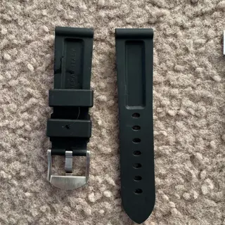 3 like new // 22mm straps $25 each // CONUS only