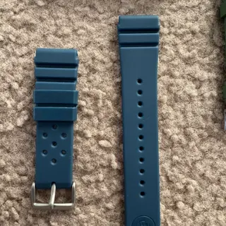 3 like new // 22mm straps $25 each // CONUS only