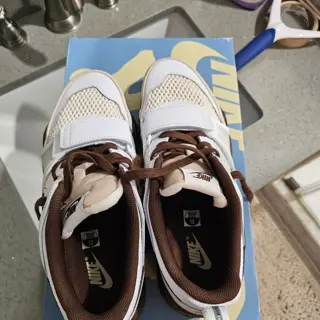 Travis Scott Field Jaxx- 10M- Used