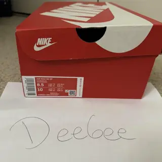 size 8,5 mens air max reverse duck camo. Worn 2-3 times. $90 shipped.