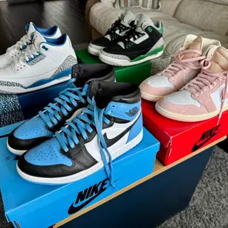 All used - Jordan 3 “Pine Green” (9.5), Jordan 3 “Washington Wizards”, (9.5), Jordan 1 “UNC Toe” (9.5), Jordan 1 “Washed Pink” (10.5) - $110/each