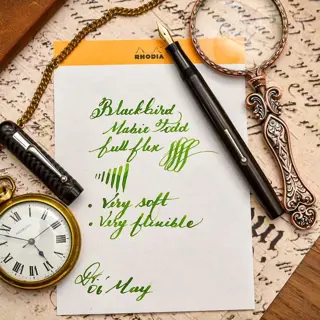 Vintage Blackbird Mabie Todd black ebonite Full Flex nib with excellent softness 14c gold FM