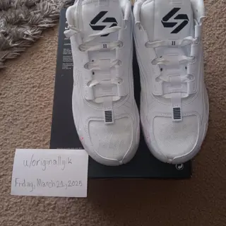 Nike Jordan Luka 2 - Men's Size 10.5 US - Brand New/Unused/Mint Condition - $100 + paypal fee / Shipping included