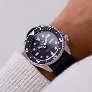 Seiko 5 REF:4R36-07G0 $149
