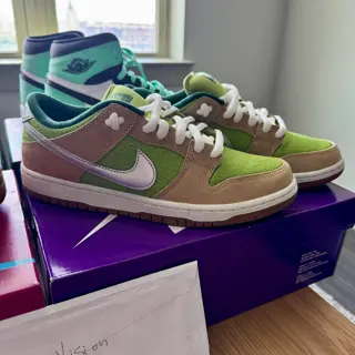 (Worn Once) - $110 - 2023 Air Max 1 'Familia' (9.5), (Used) - $120 - 2013 Air Jordan 3 Retro 'Crimson' (10), (DS) - $60 - Dunk Low Pro SB 'Escargot' (9.5), (Used) - $80 - 2024 Air Jordan 1 Retro High OG 'Green Glow' (10)