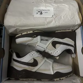 Travis Scott x Nike Zoom Field Jaxx DS SZ 9 $199 shipped OBO