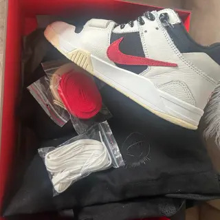Jordan Jumpman Jacks Univ Red/Sail in Men’s size 9.5 for $320, worn 4x VNDS