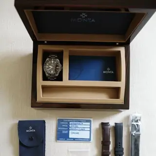 Monta Skyquest GMT - Full Kit with Extra Monta Straps!