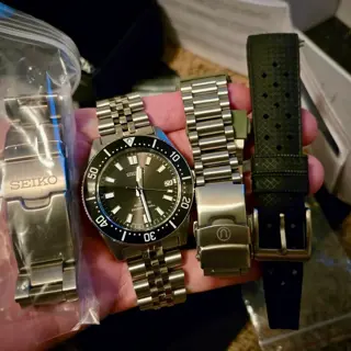 Seiko SPB143 62Mas with 2 extra bracelets and tropic strap
