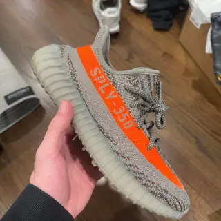 yeezy 350’s Sz 8.5-9 $100-$150